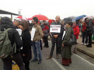 A Cuneo la manifestazione di protesta contro il 'decreto sicurezza e immigrazione' (FOTO)