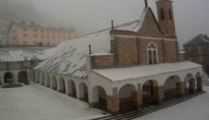 Nevica in alta quota: chiusi il Colle della Lombarda e la strada tra Pian della Regina e Pian del Re