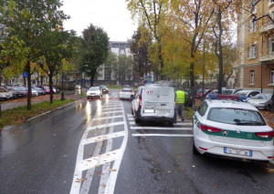 Ventunenne dà di matto e viene coinvolto in un incidente