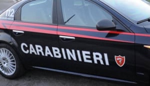 Investe una donna e si dà alla fuga: denunciato