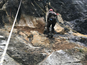 Intervento della Provincia: rimossi massi instabili in parete sulla strada Viozene-Upega