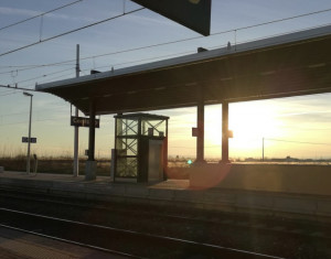 Ragazzino trovato morto vicino ai binari nei pressi della stazione di Centallo