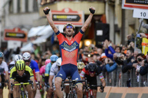 Vincenzo Nibali al Pala Ubi Banca per l'anteprima del 'Cuneo Montagna Festival'