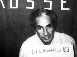 'Aldo Moro: dalle lettere della prigione del popolo alla scoperta dei mandanti'