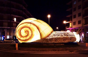 Borgo San Dalmazzo, un anno di 'ferie forzate' per la lumaca gigante di largo Argentera