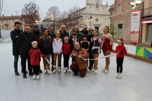 Alba: inaugurata  la pista di pattinaggio su ghiaccio in piazza Pertinace