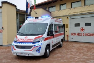 La Croce Rossa di Busca inaugura una nuova ambulanza
