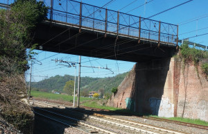 Il problema del transito sui due cavalcaferrovia a San Michele Mondovì