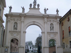 Cherasco, approvato il progetto esecutivo per il restyling dell'Arco del Belvedere