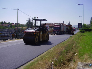 Le strade provinciali dissestate saranno asfaltate entro la fine dell'estate