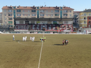 Calcio, al Paschiero il ‘teatrino dell’assurdo’: Cuneo-Pro Piacenza finisce 20 a 0