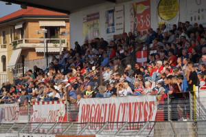 Sputi verso il guardalinee, insulti alla terna e alla Lega Pro: Cuneo multato per il comportamento dei tifosi