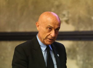 L’ex ministro Marco Minniti ai ‘Dialoghi Eula’ a Villanova Mondovì