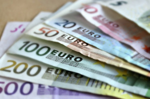 Investe 150 mila euro per ottenere guadagni facili, ma viene raggirato