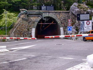 Riaperto al traffico il tunnel del colle di Tenda