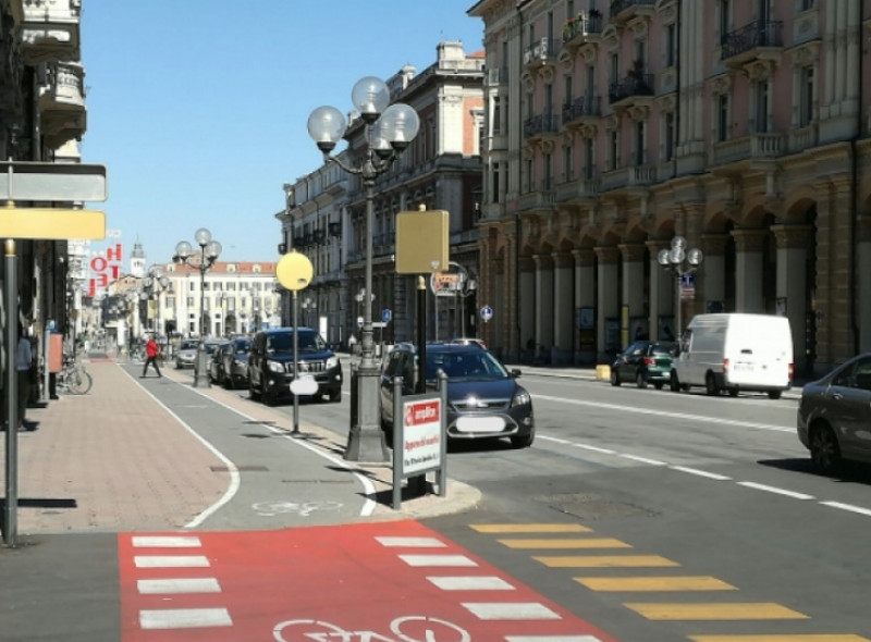 'A Cuneo insufficienti le rastrelliere per parcheggiare le biciclette'