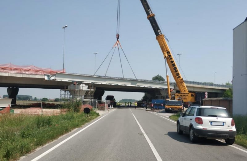 L'Anas ha completato il varo del nuovo impalcato del ponte sulla tangenziale di Fossano