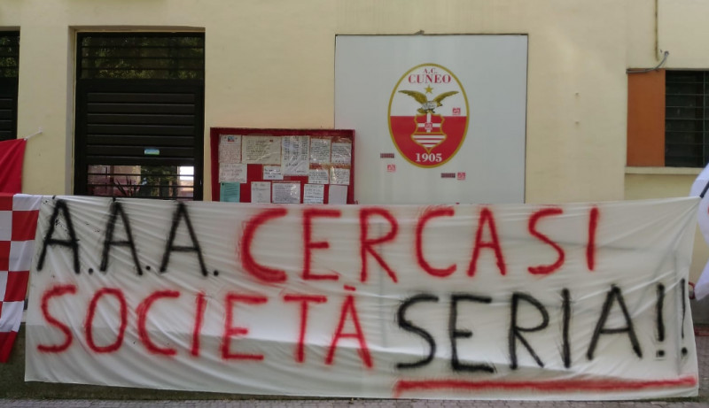 Cuneo calcio: all'incontro chiesto dai tifosi alla società non si presenta nessuno