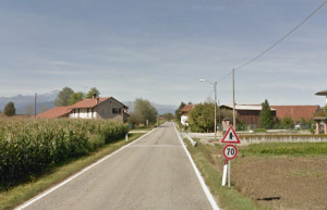 La strada tra Fossano e Levaldigi è troppo pericolosa: la Provincia mette il divieto di sorpasso