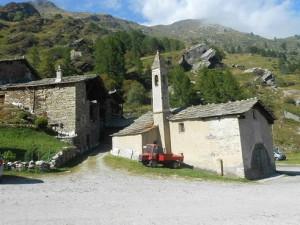 Val Varaita: si asfalta la strada tra Casteldelfino e Sant'Anna di Bellino