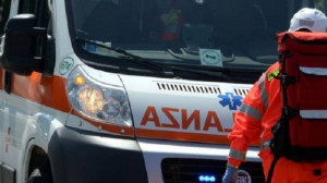 Auto contro moto a Melle, tre feriti in un incidente
