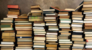'Un libro tira l'altro': i libri più letti e commentati del mese di agosto