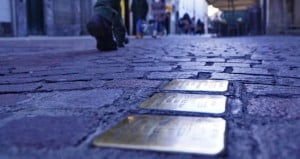 'Siano installate anche a Cuneo pietre d'inciampo in memoria delle vittime dell'Olocausto'