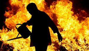 Appiccarono il fuoco a una villetta di Pogliola, due egiziani sotto processo