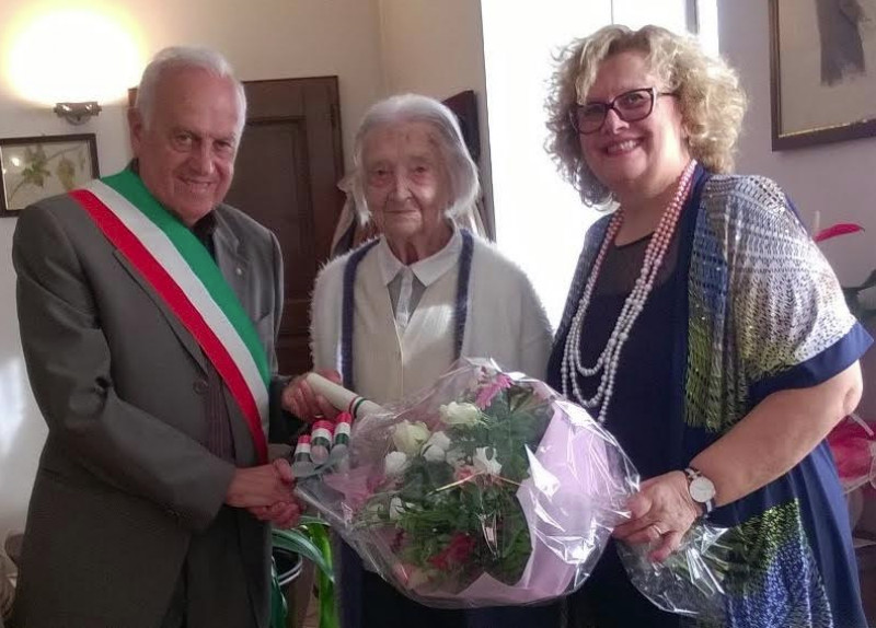 Verzuolo festeggia i cent'anni di Caterina Roggero