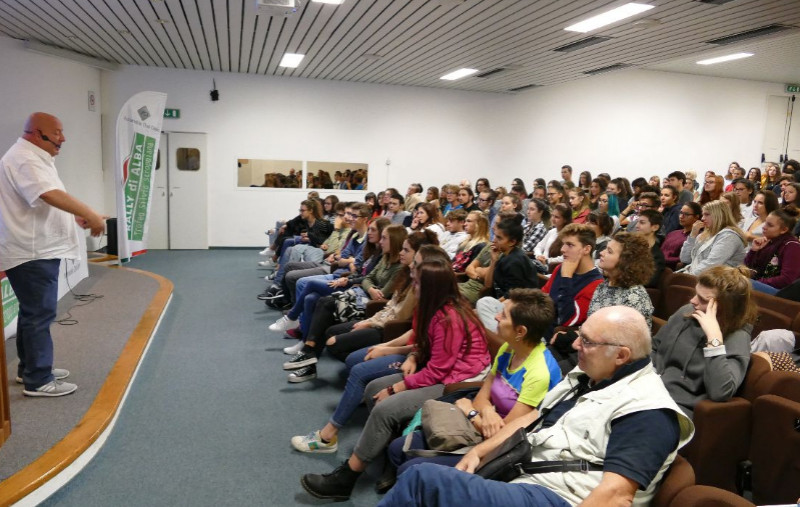 Millecinquecento studenti a lezione di educazione e sicurezza stradale con l’Aci Cuneo