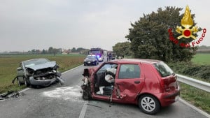 Villafalletto, frontale tra due auto: c'è un ferito grave