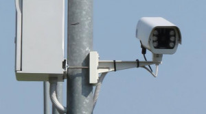 A Verzuolo una nuova telecamera di videosorveglianza per il controllo dell'abbandono dei rifiuti