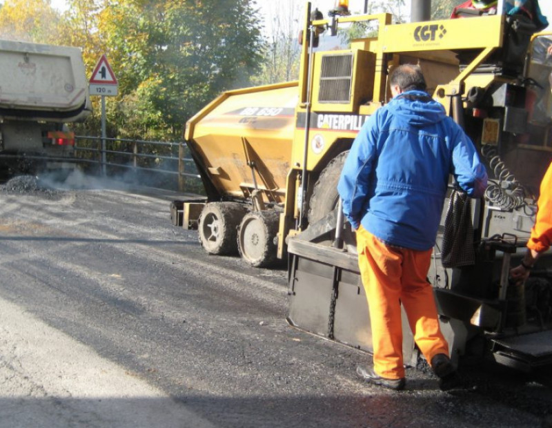 Tangenziale di Saluzzo: da martedì 5 novembre senso unico alternato per asfalti di un tratto