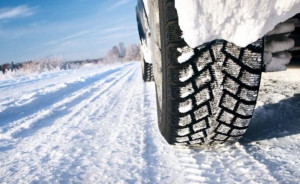 Neve in arrivo, dal 15 novembre scatta l'obbligo di pneumatici invernali