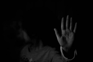 Botte a una tredicenne, accuse a fratello e sorella ivoriani