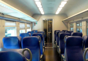 Molesta una ragazzina sul treno: 44enne albese ai domiciliari