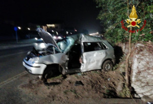 Auto fuori strada a Cervasca, ferito un ventenne