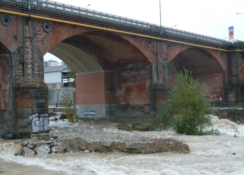 Da lunedì 13 gennaio restringimenti alla viabilità sul ponte Gesso di Cuneo per lavori