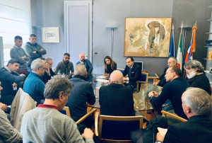'La Regione non accetterà altra soluzione che non sia la revoca del licenziamento'