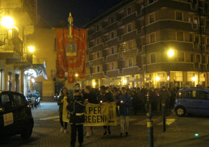 Borgo San Dalmazzo celebra il Giorno della Memoria con la Marcia dei Lumini