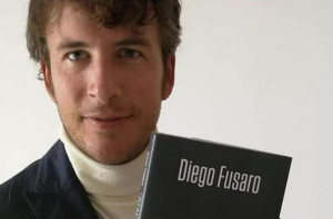 Il filosofo Diego Fusaro presenta a Cuneo il suo partito anti-euro 