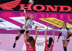 Palalvolo A1/F: Cuneo va sul 2-0, poi incassa la rimonta di Brescia