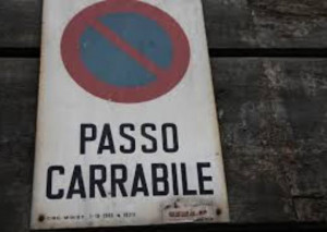 Madre e figlia di Nucetto a processo per l’auto davanti al garage della vicina