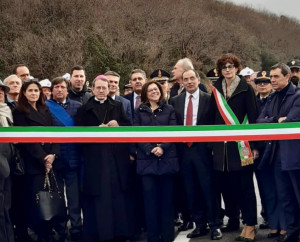 A tre mesi dal crollo inaugurato il viadotto 'Madonna del Monte' sulla Torino-Savona