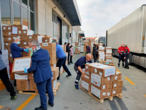 Solidarietà, in Piemonte quattro tir carichi di materiale sanitario dalla Cina