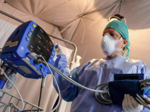 Coronavirus, 'Come vengono gestite le mascherine? E i tamponi?'