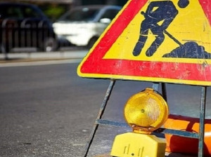 Lavori di asfaltatura lungo la provinciale 7 alle rotatorie di Pollenzo e Roddi