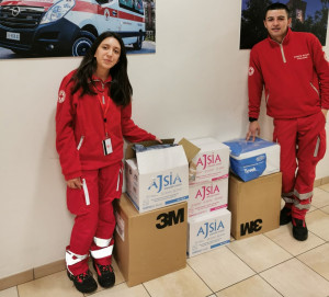 Il 'grazie' della Croce Rossa di Busca all'azienda che ha fornito guanti e tute
