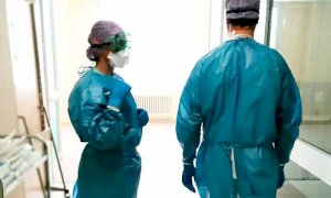 'Necessari alloggi o sistemazioni alberghiere per gli infermieri e gli operatori sanitari'