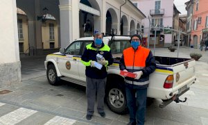 Chiusa Pesio, l'associazione Artigiani e la Compagnia di Sant'Eligio donano mascherine e guanti